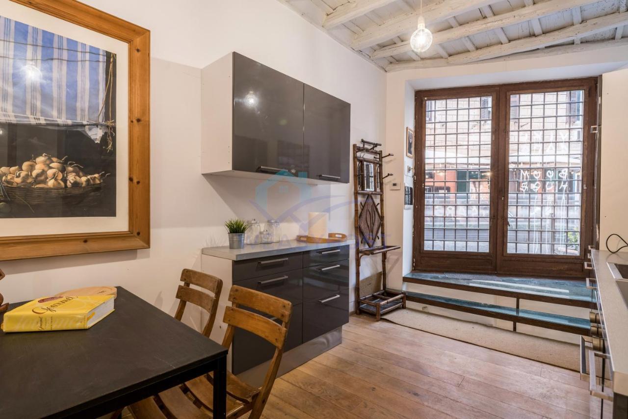 Cozy Entire Apt Close To Piazza Trilussa Рим Екстер'єр фото
